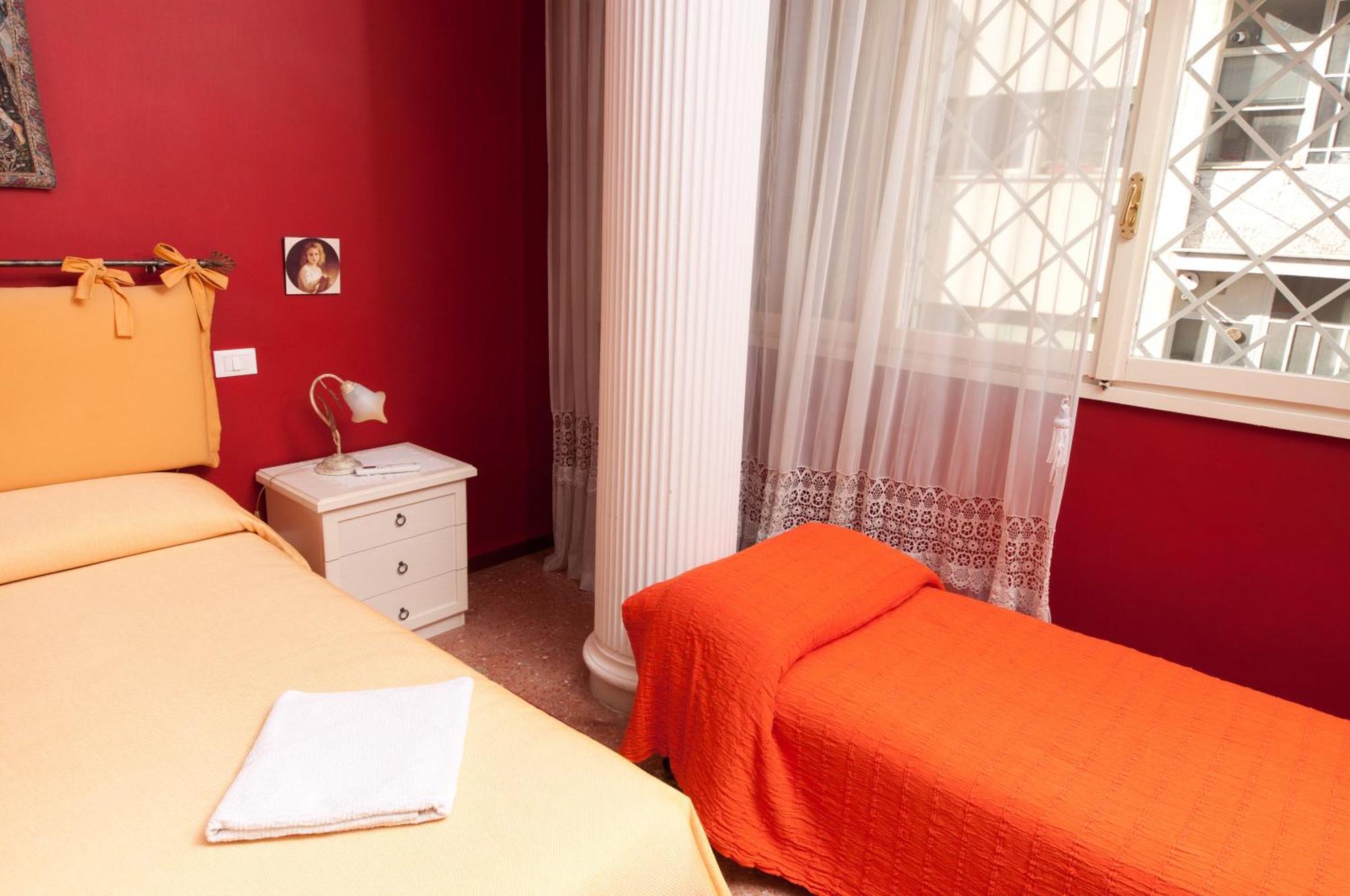 Passeggiate Romane B&B الغرفة الصورة